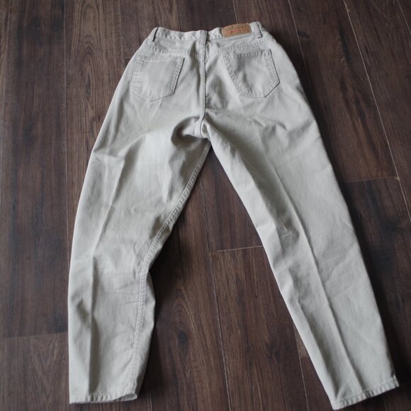 Liz Claiborne Classic Fit Women's Jeans - Picture 6 of 7